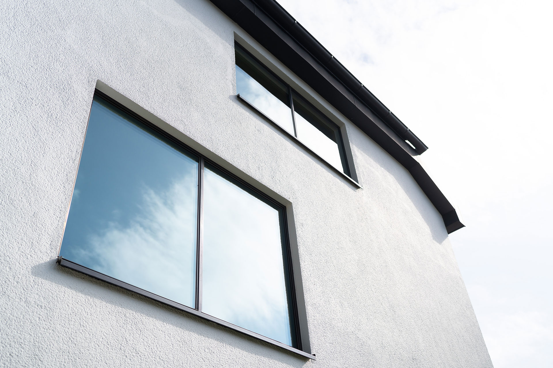 Fenster mit schmaler Rahmenansicht Fenster mit schmaler Rahmenansicht
